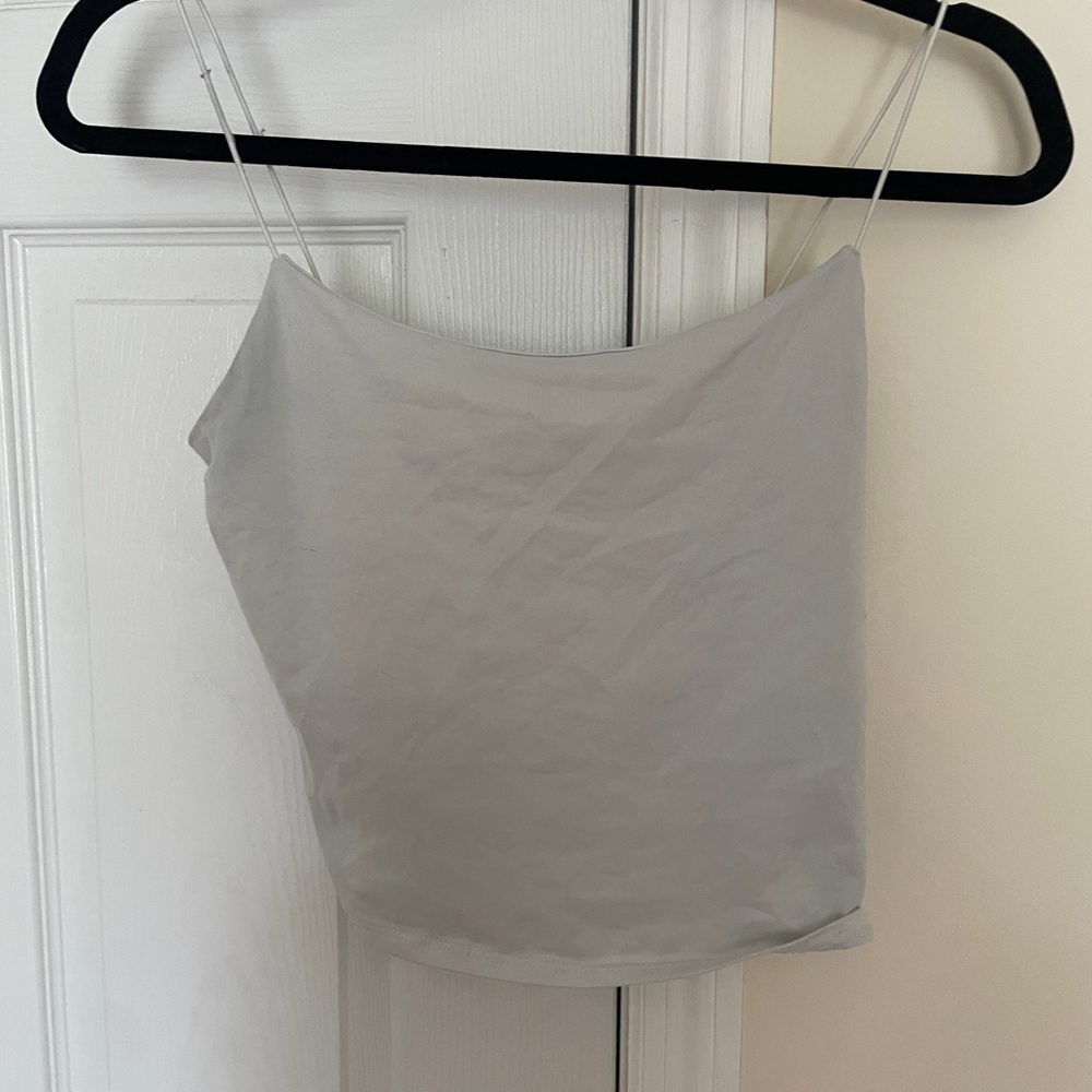 WHITE TANK TOP SIZE SMALL SOFT
